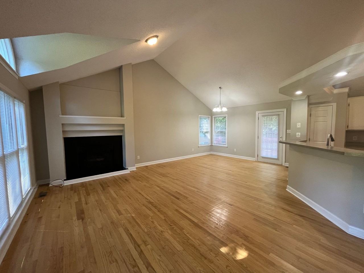 1714 Cassie Ct - Photo 2 of 29