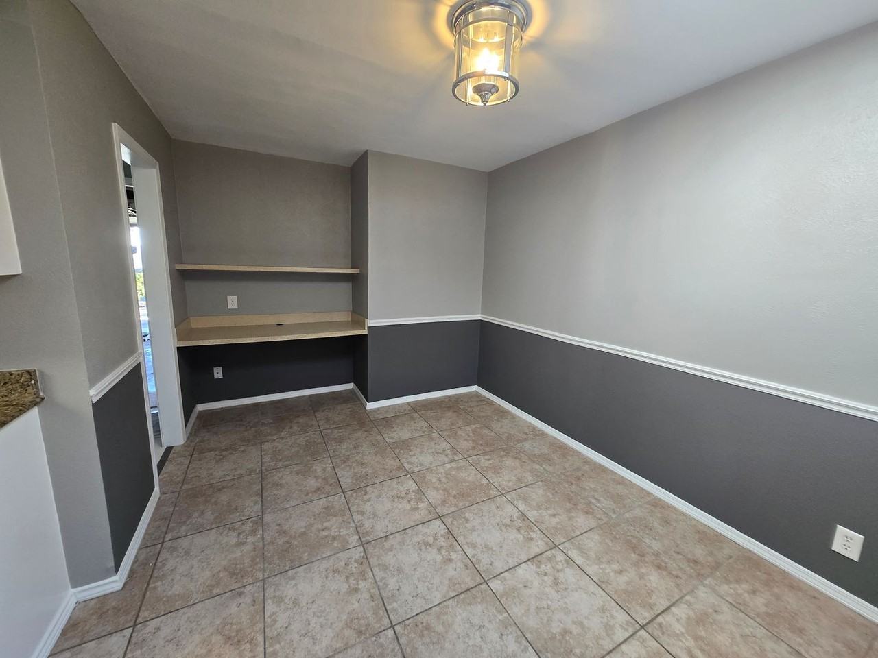 2211 Lakeland Dr - Photo 6 of 31