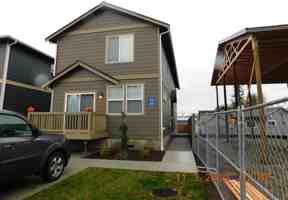 featured image of 313/315 North Oak Street