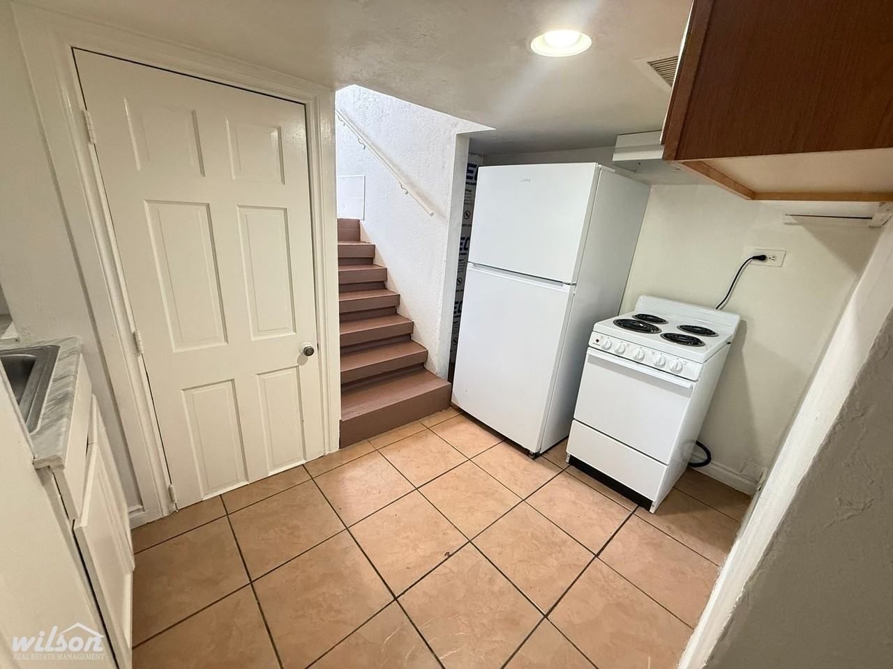 506 S Naches Ave - Photo 2 of 11