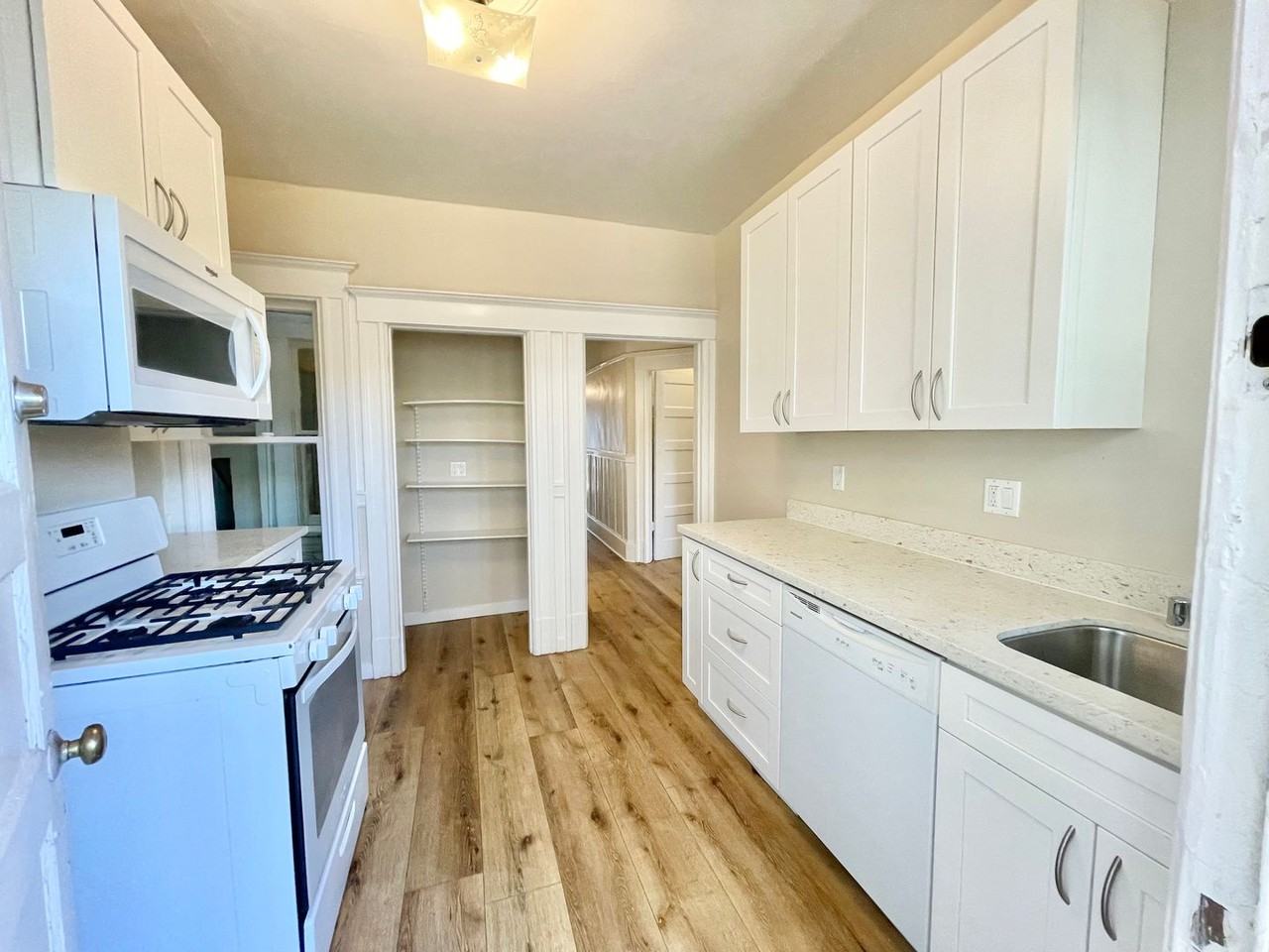 95 Walter St - Photo 2 of 19