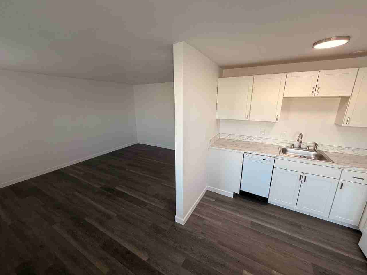 520 N Walker St #3 - Photo 3 of 13