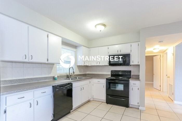 4500 58th St N - Photo 5 of 16