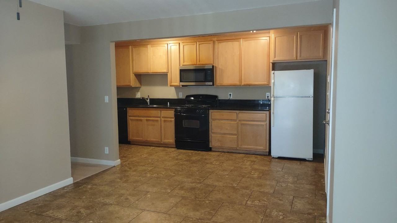 2718 Toro Ct - Photo 5 of 20