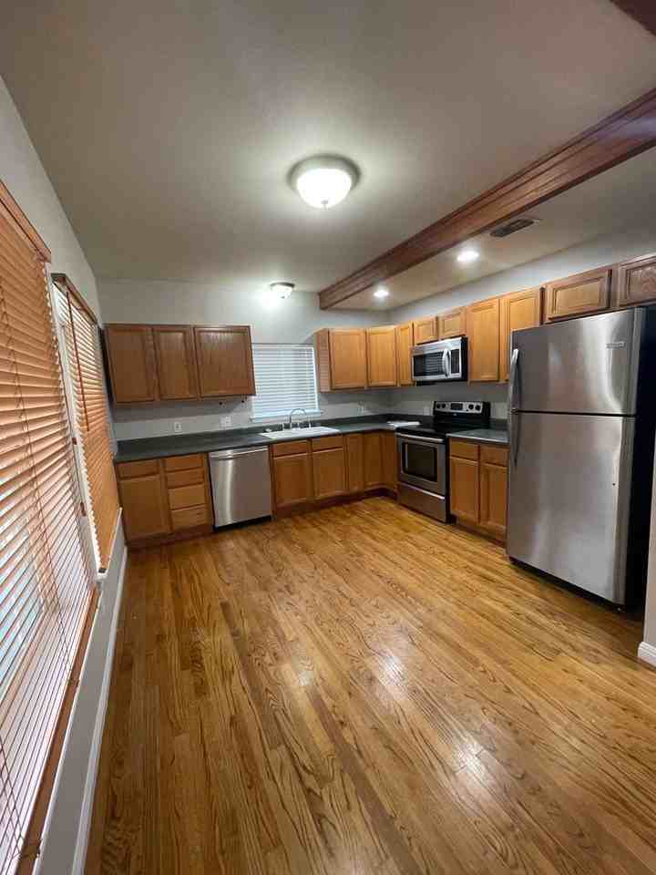 542 Lonesome - Photo 2 of 28