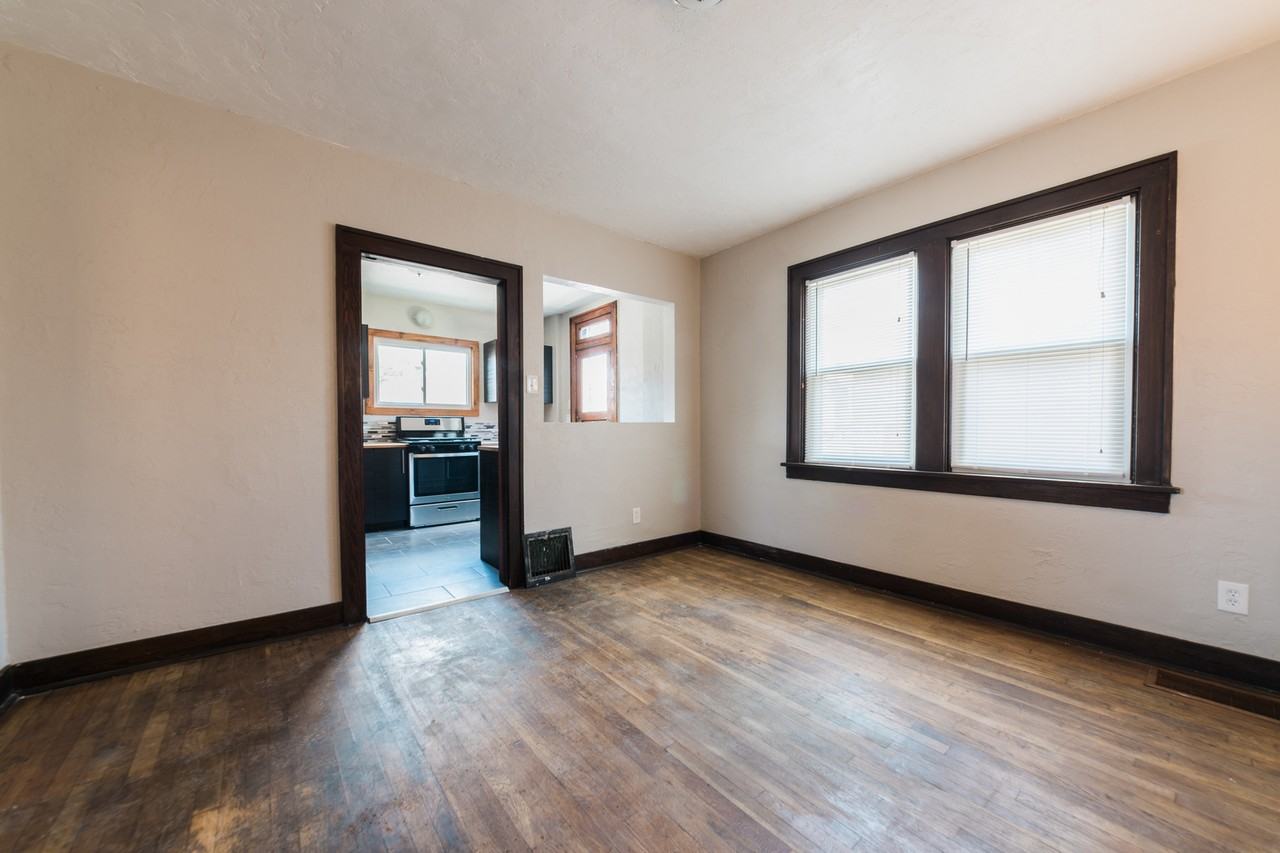 201 Allen St - Photo 2 of 17