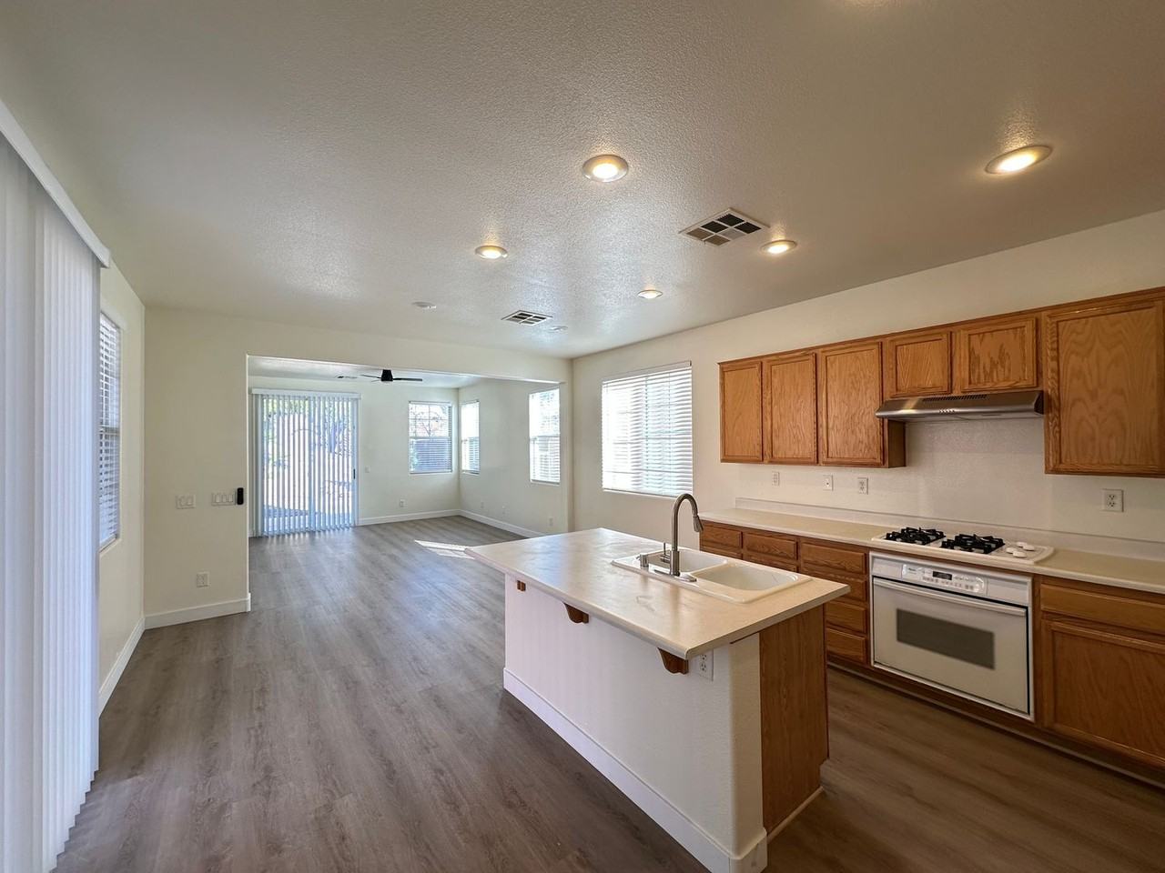 10336 Bayhead Beach Ave - Photo 4 of 22