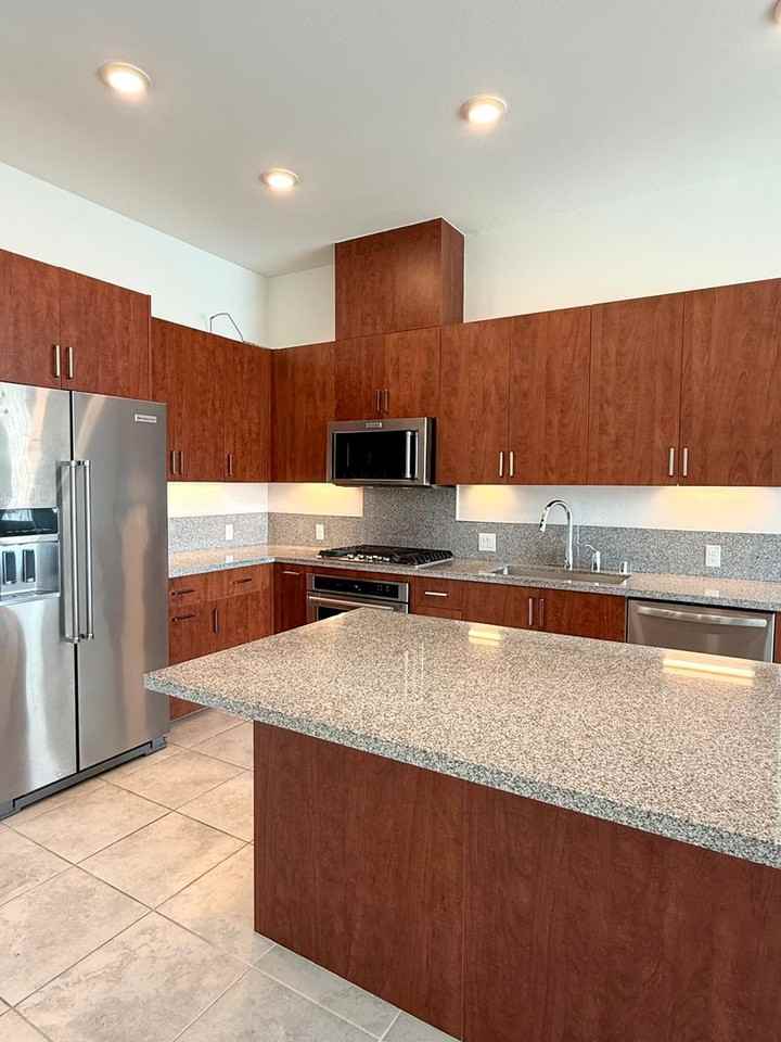 45128 Warm Springs Blvd - Photo 4 of 18