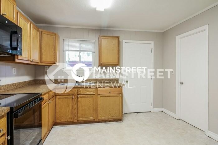 9279 6th Ave - Photo 6 of 16