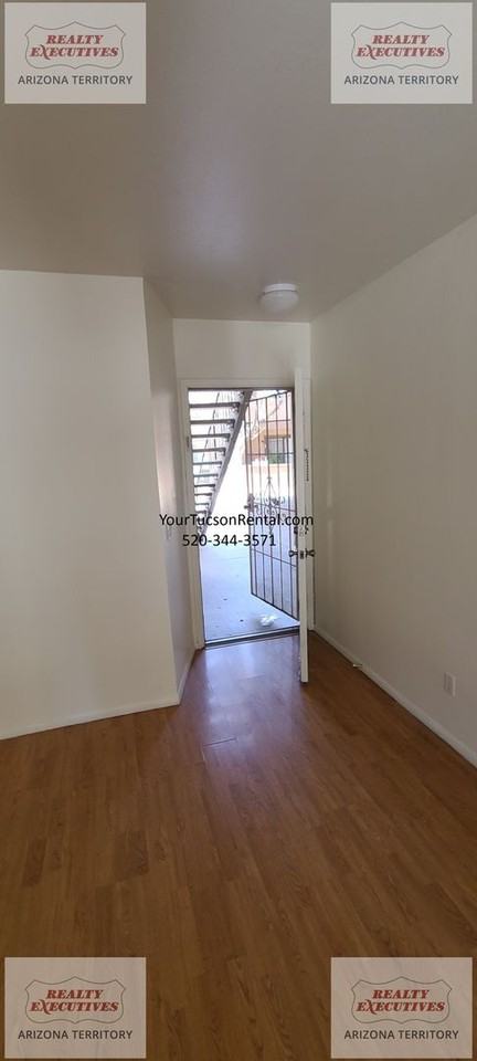 1672 W Park Wood Ln - Photo 7 of 26