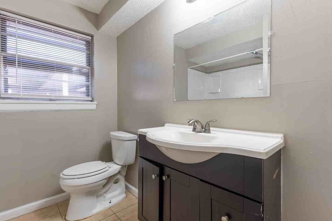 2728 Se 47th St - Photo 7 of 28