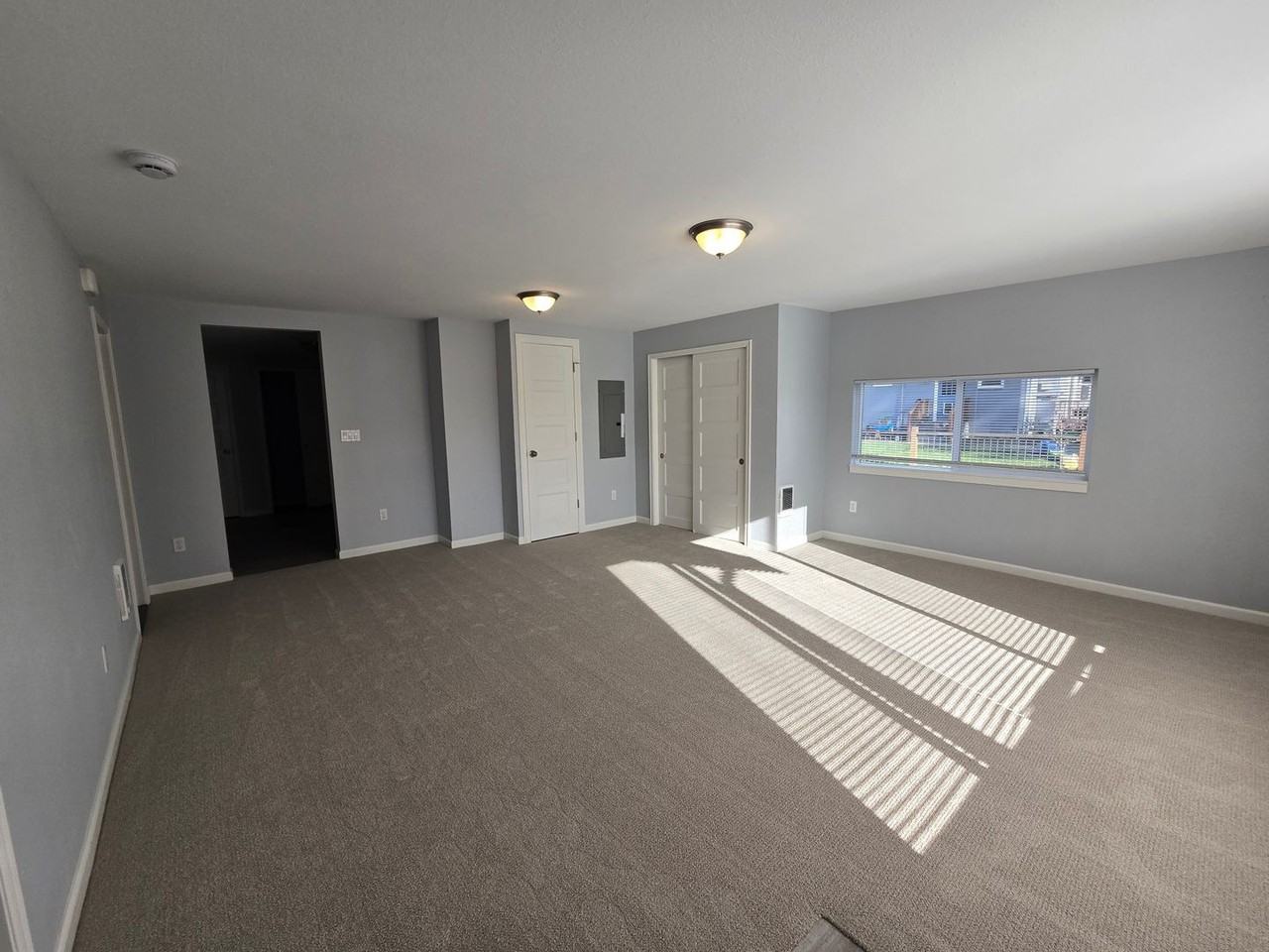 504 Pacific St - Photo 3 of 11