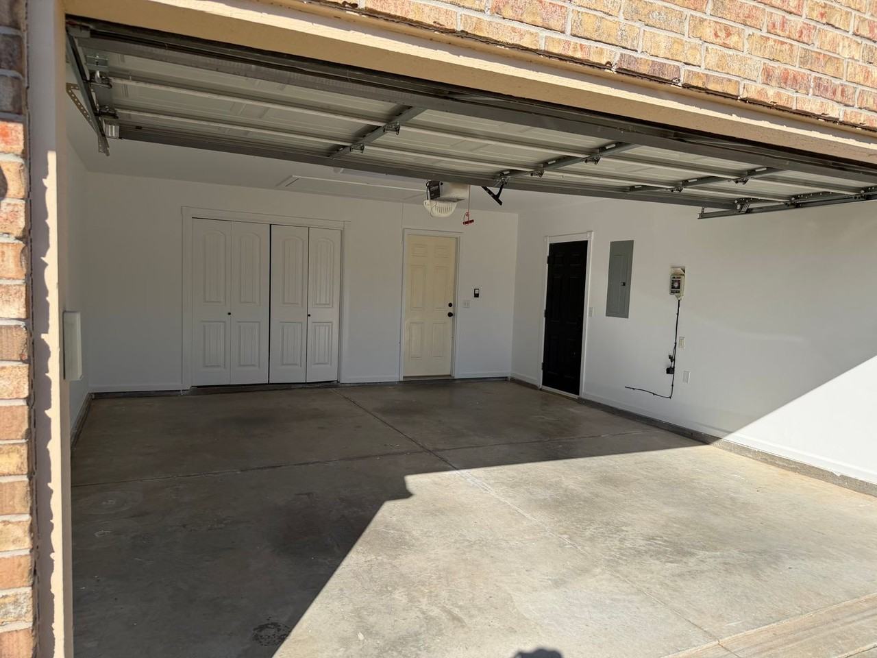 1104 Morning Side Ct - Photo 2 of 16