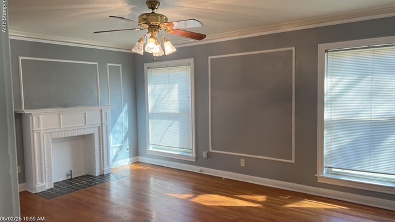 4600 Calmont Ave - Photo 4 of 34