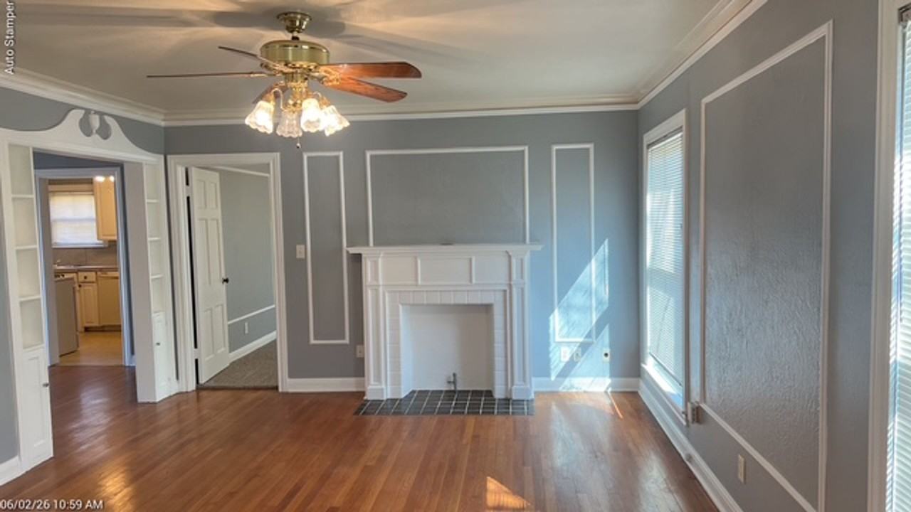 4600 Calmont Ave - Photo 6 of 34