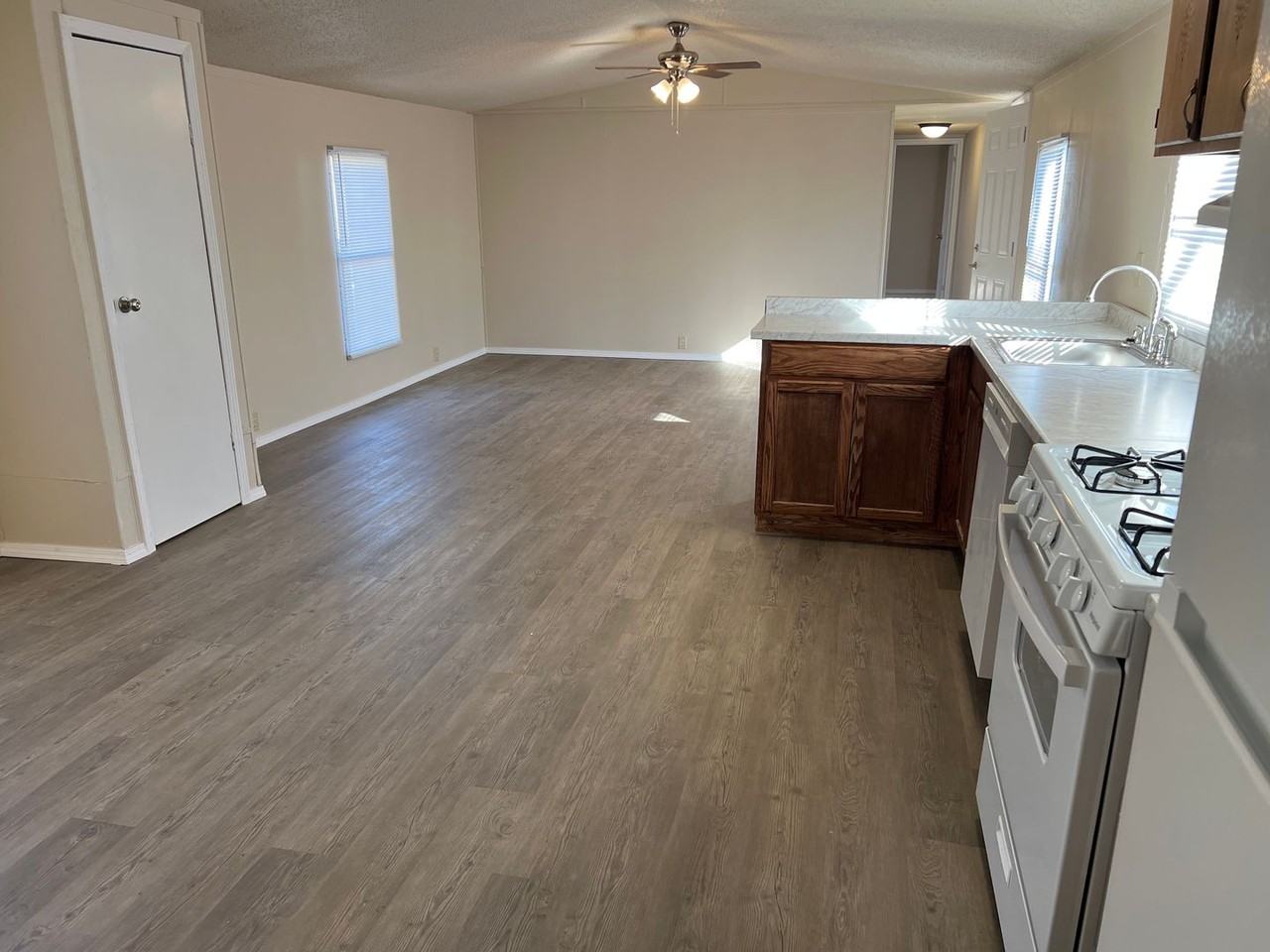 26843 S Indian Rd - Photo 3 of 15