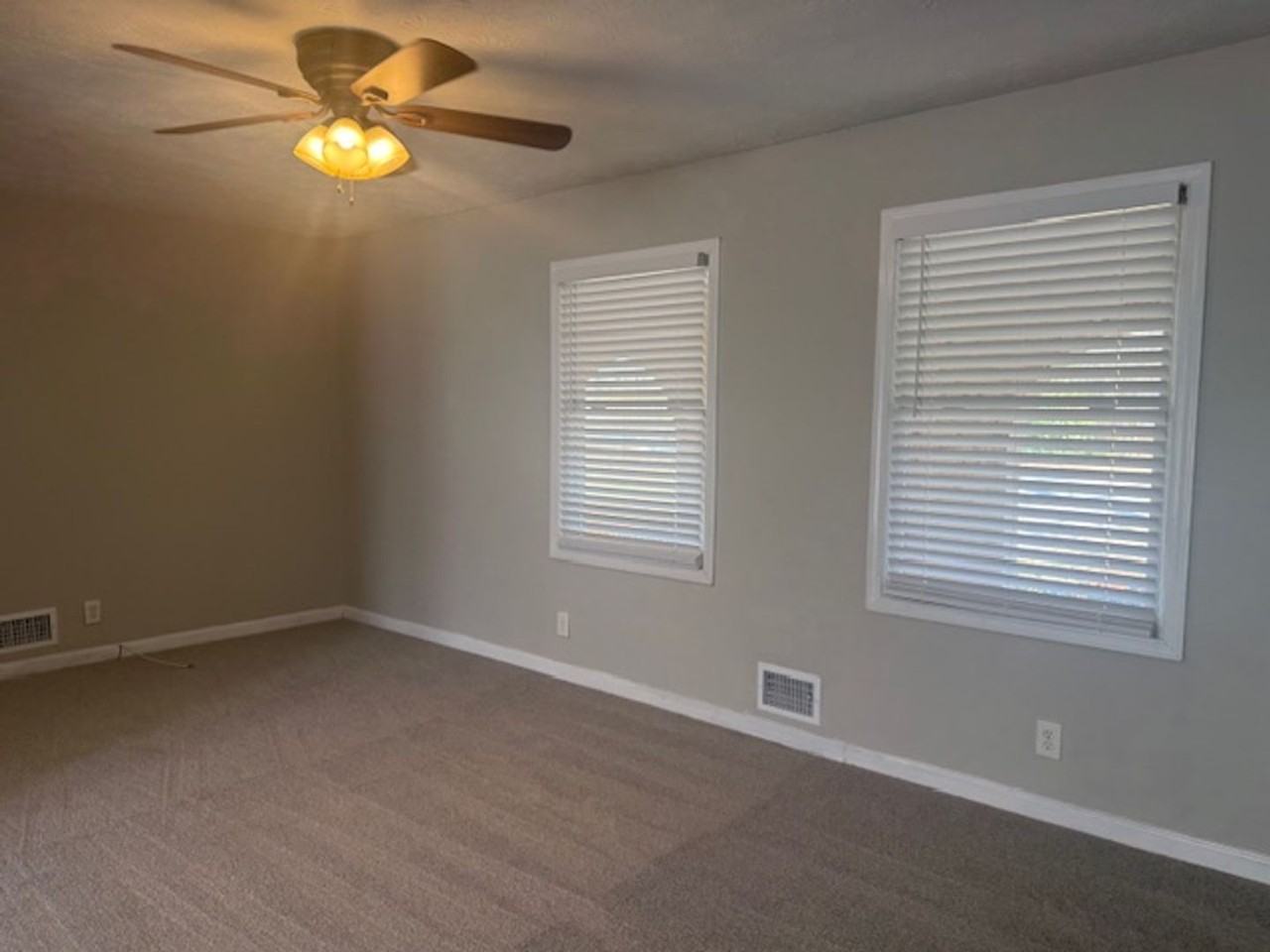 103 Forestwood Dr - Photo 2 of 17