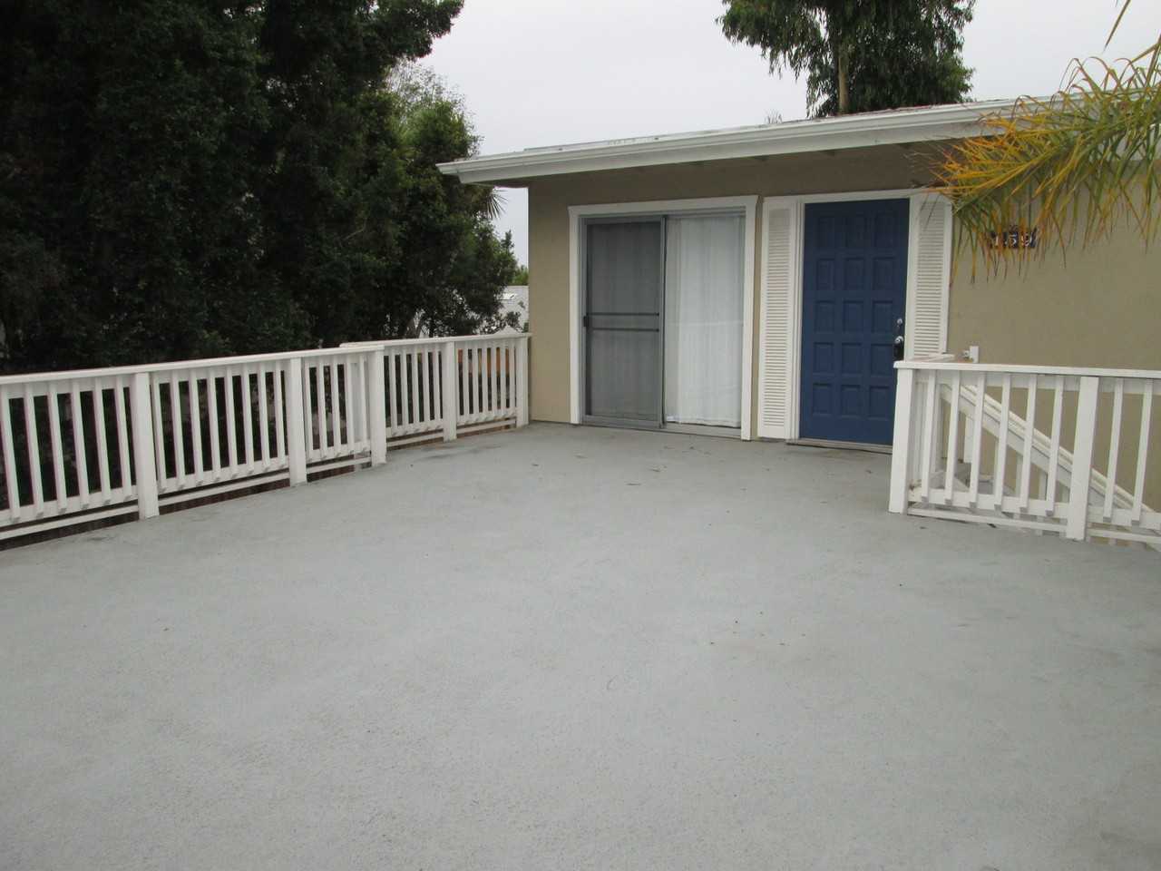 459 Brighton Ave - Photo 7 of 11