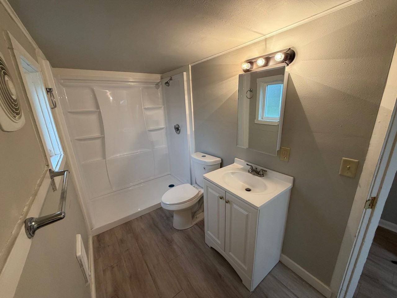 1906 Se Byers Pl - Photo 5 of 9