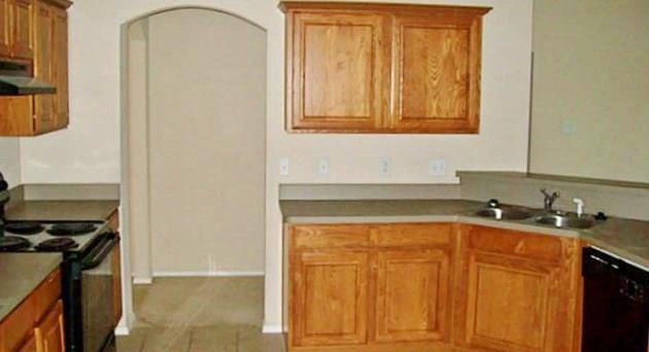 5308 Malibu St - Photo 5 of 10