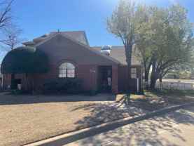 1604 Lakeshore Dr - Photo 1 of 1