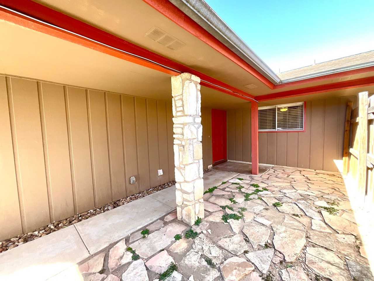 6905 Forest Meadow St - Photo 4 of 31