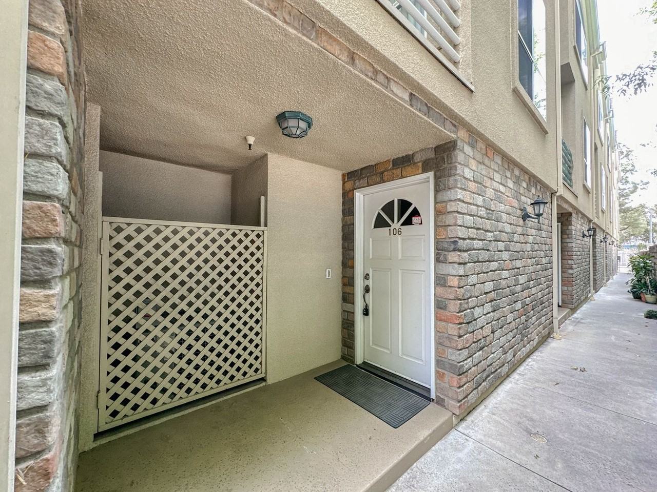 427 W Doran St #106 - Photo 2 of 19