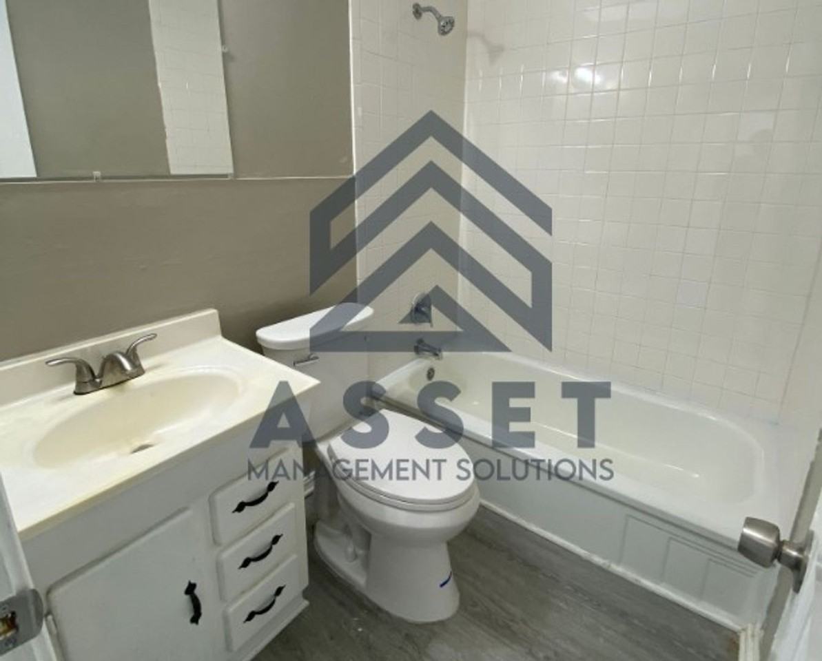 4501 Se 21st St - Photo 6 of 8