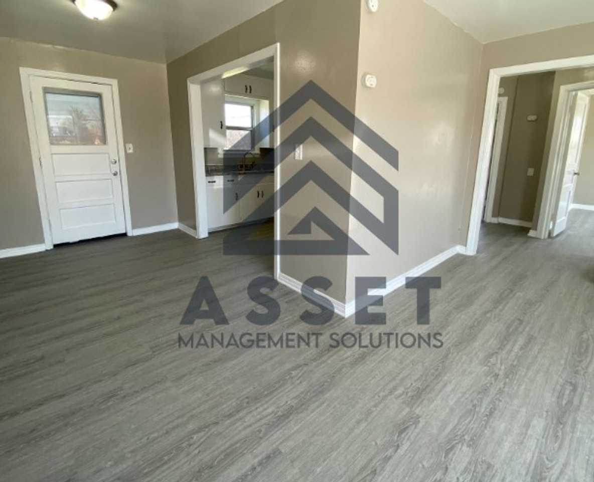 4501 Se 21st St - Photo 7 of 8