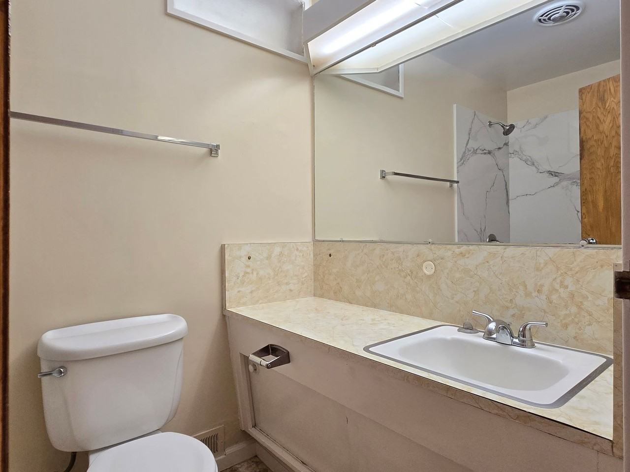 1542 Parkview Ave - Photo 7 of 12