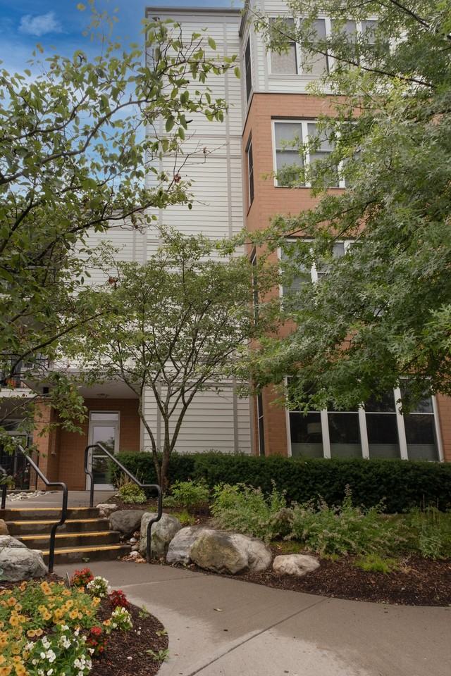 410 Farrell St - Photo 3 of 39