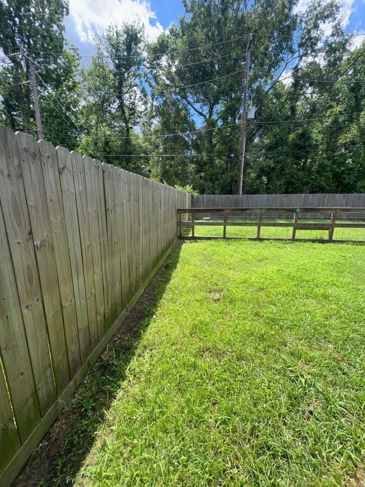 24407 Strong Pine Dr - Photo 2 of 6