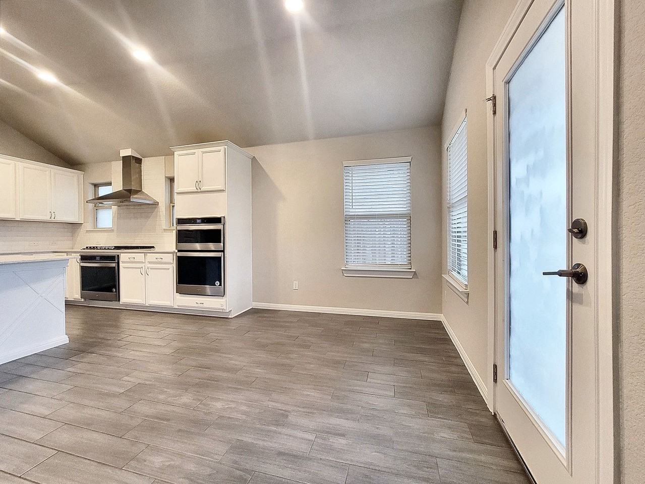 18212 Agrarian Trl - Photo 6 of 37