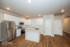 featured image of 1013 W Golden Ln