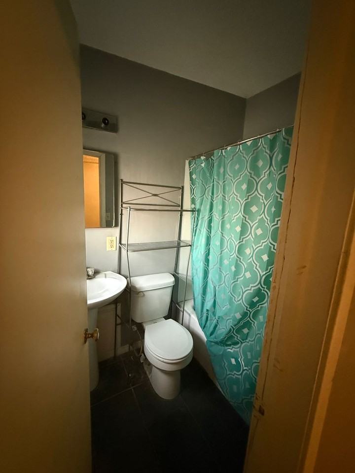 516 Se 6th St - Photo 4 of 4