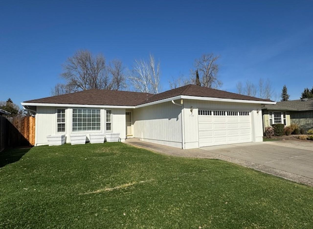 1726 Dove Ln - Photo 2 of 25