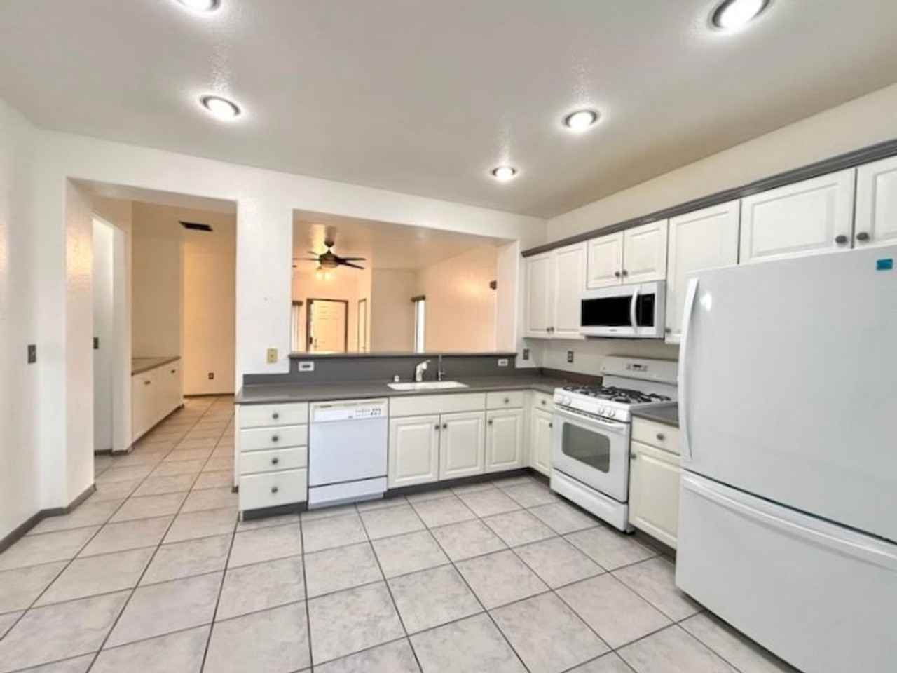 2192 King Mesa Dr - Photo 2 of 25