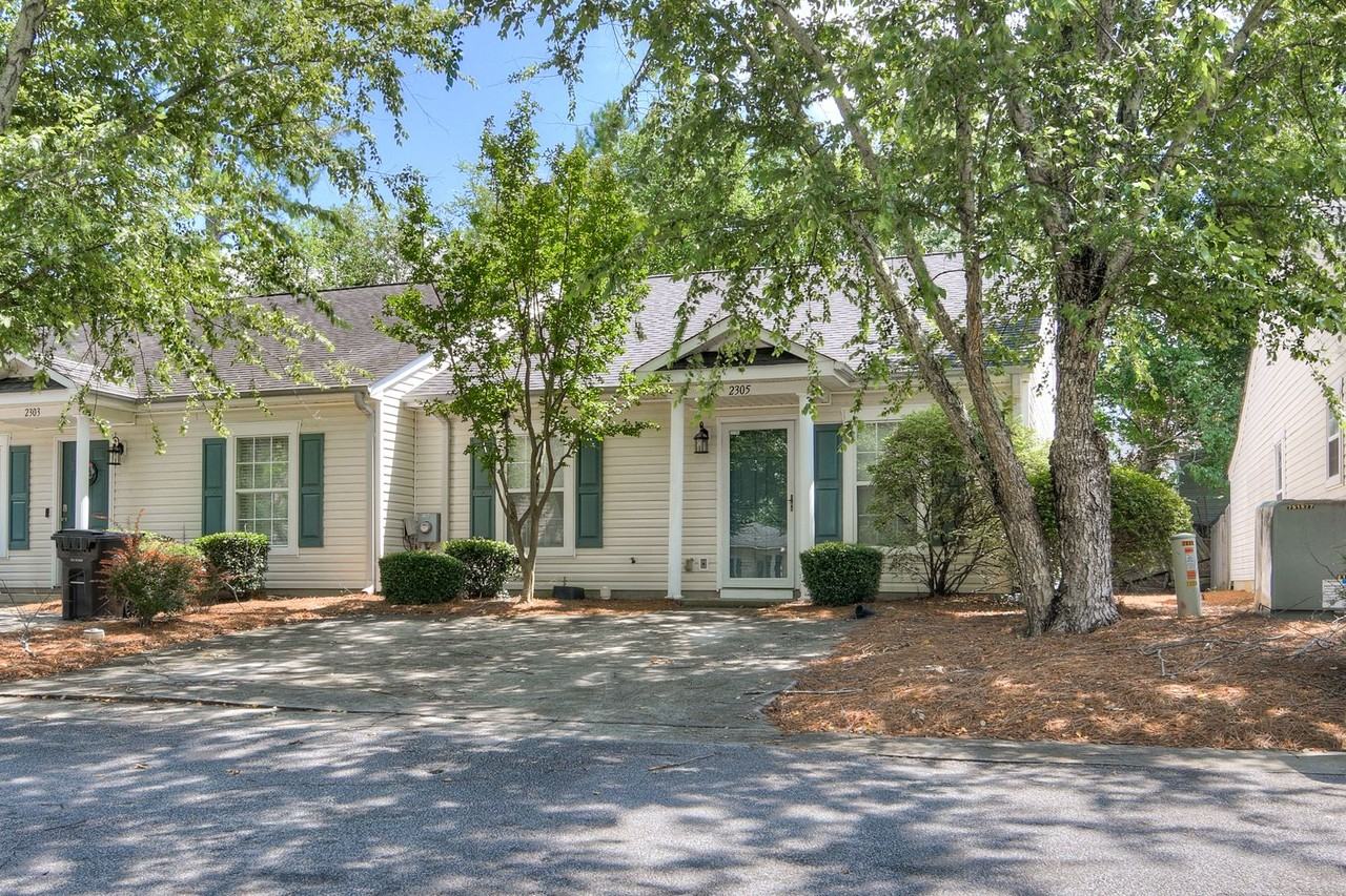 2305 Lions Gate Dr - Photo 2 of 22