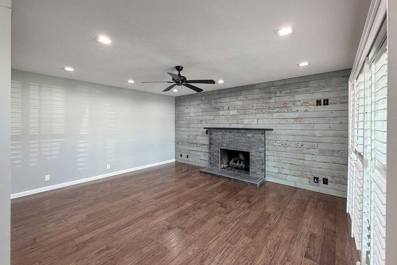 4950 Nautilus St - Photo 2 of 42