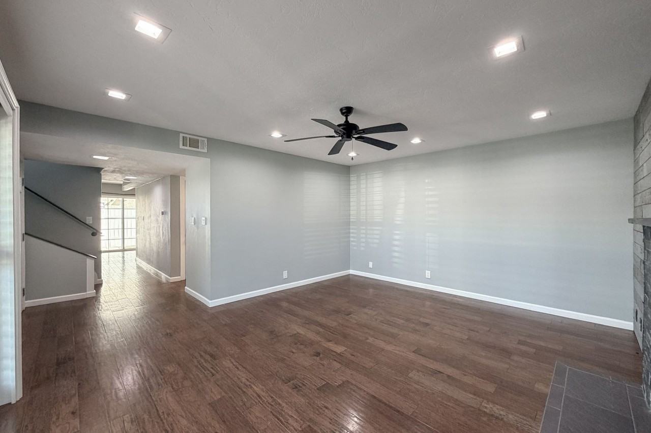 4950 Nautilus St - Photo 3 of 42