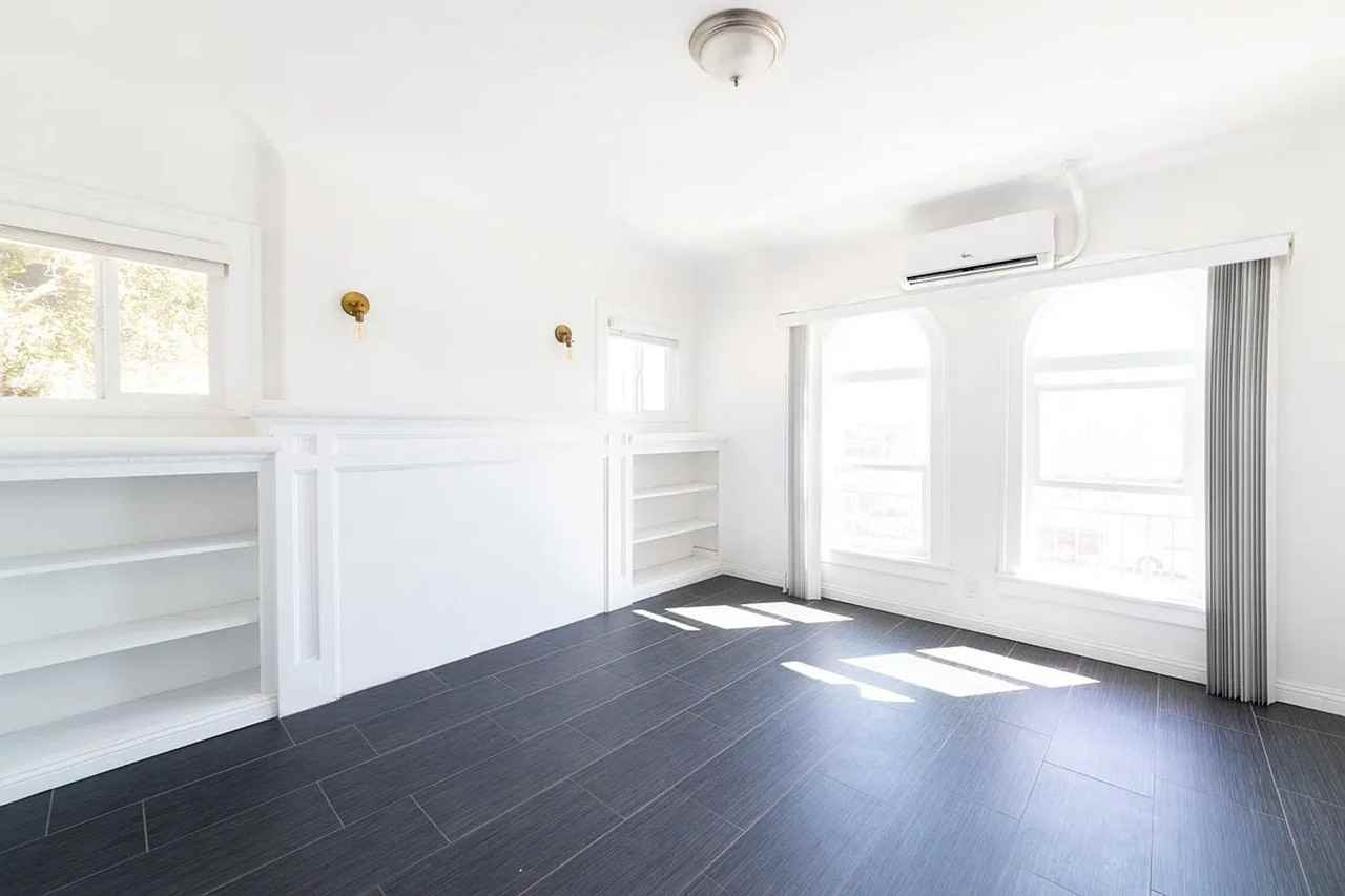 4537 Pickford St - Photo 7 of 21