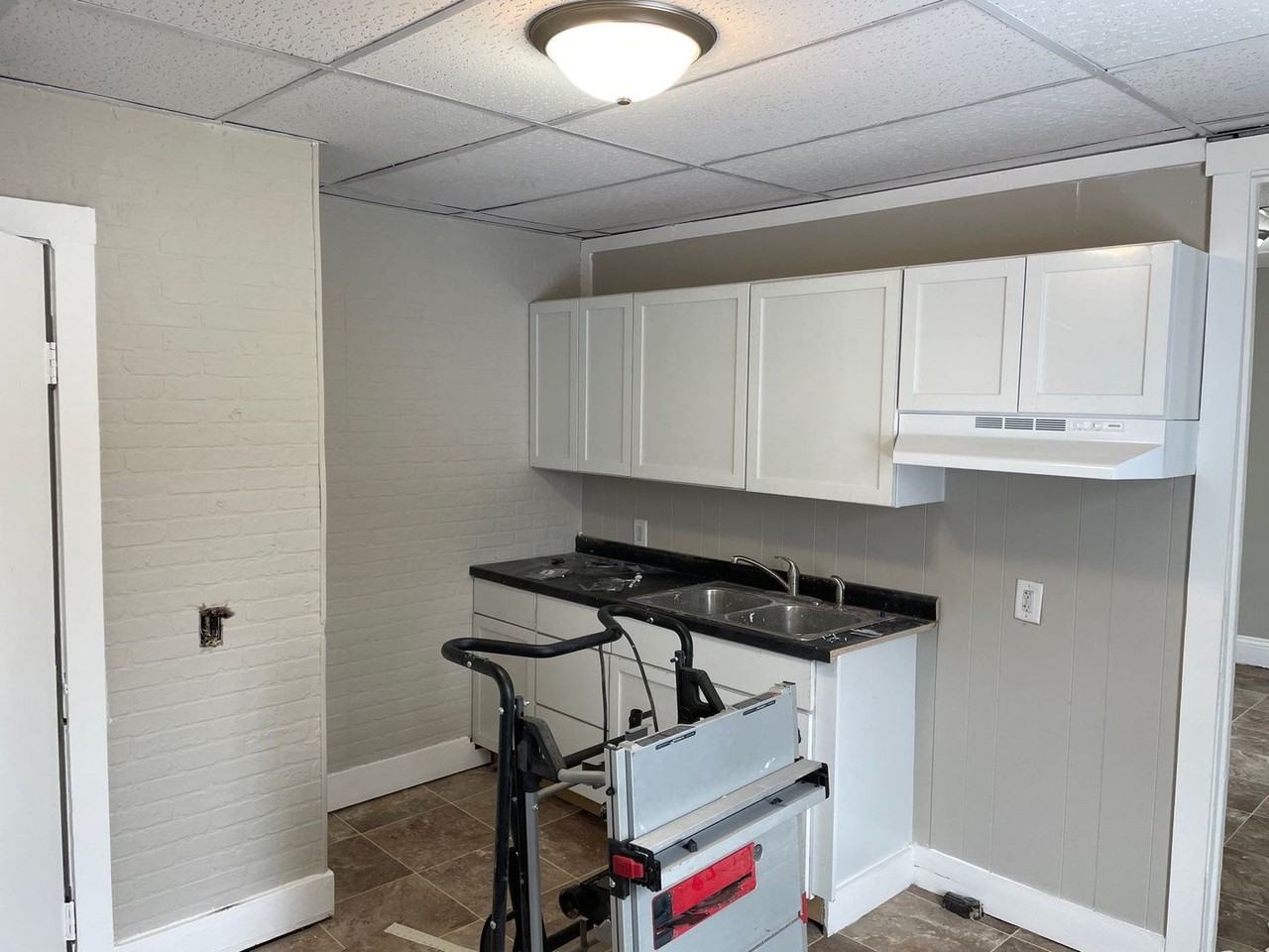 713 N 12th St - Photo 3 of 18