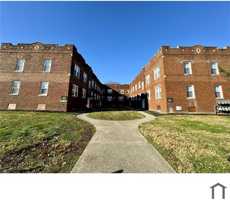 featured image of 648 S 37th St