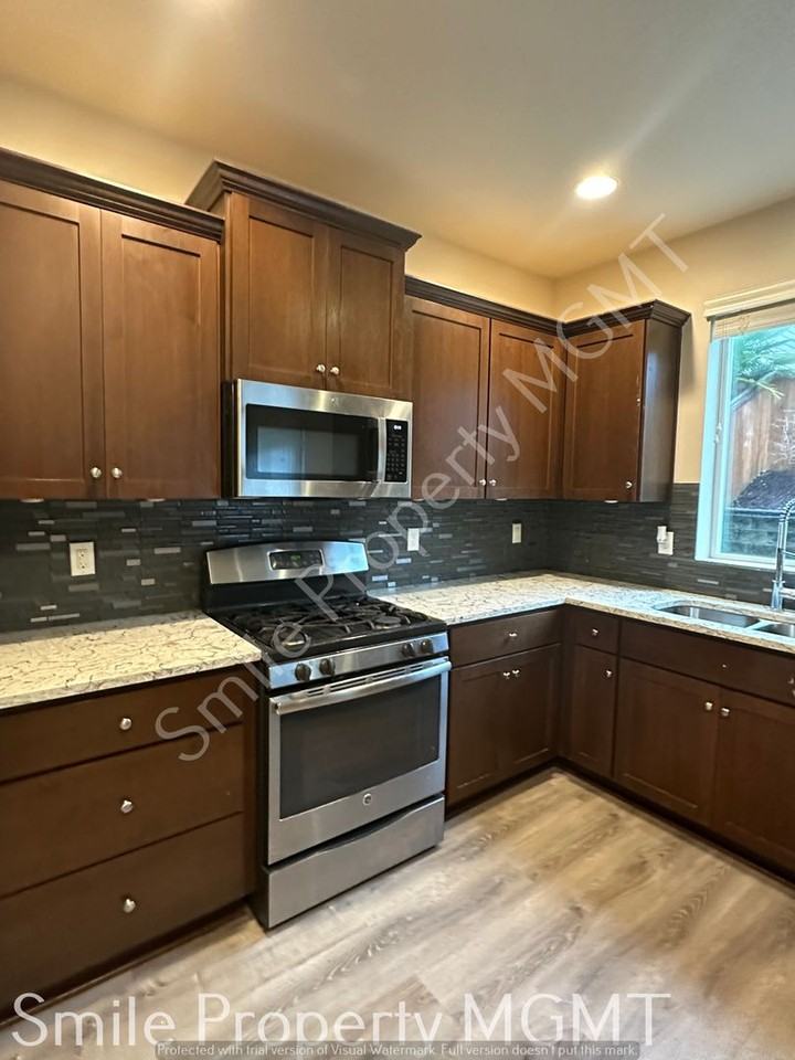 17372 Se Elias Ct - Photo 5 of 24