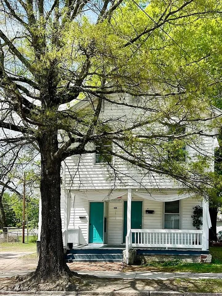 320 Daniel Street - Photo 2 of 34