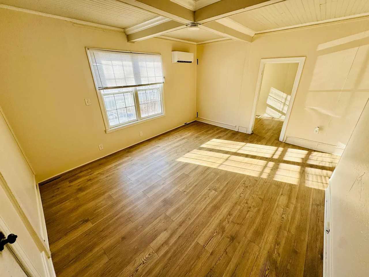 320 Daniel Street - Photo 6 of 34