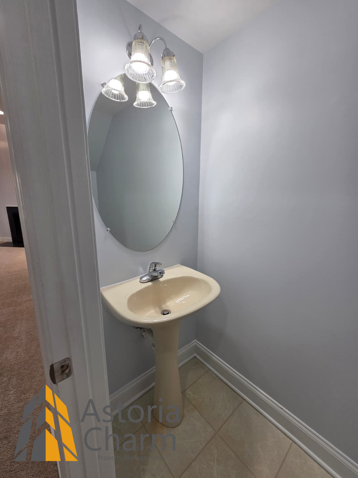 9127 Marlove Oaks Ln - Photo 4 of 29