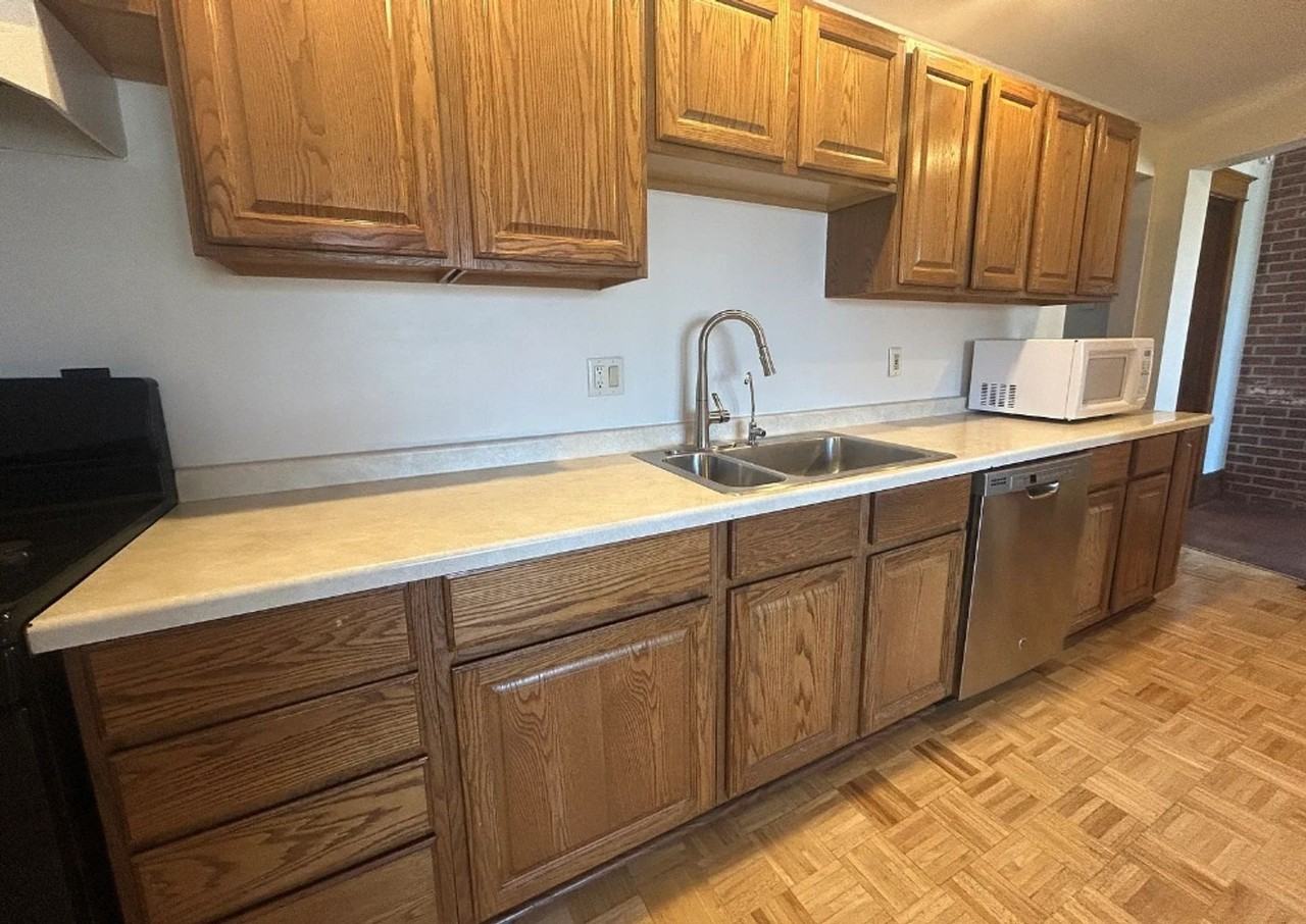 902 9th Ave - Photo 6 of 13