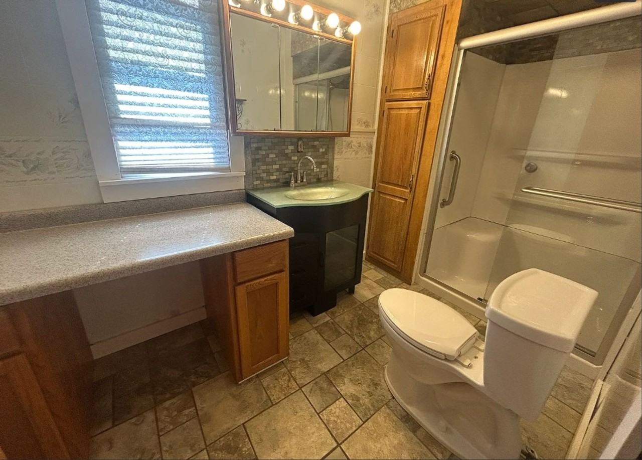 902 9th Ave - Photo 7 of 13