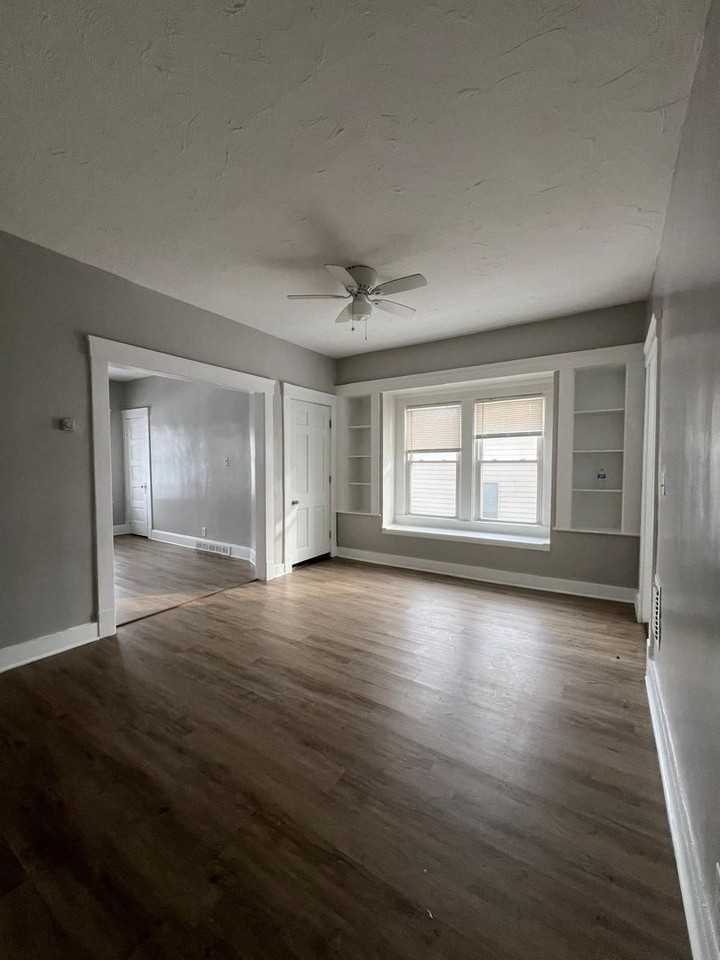 3914 W 21st St - Photo 6 of 20